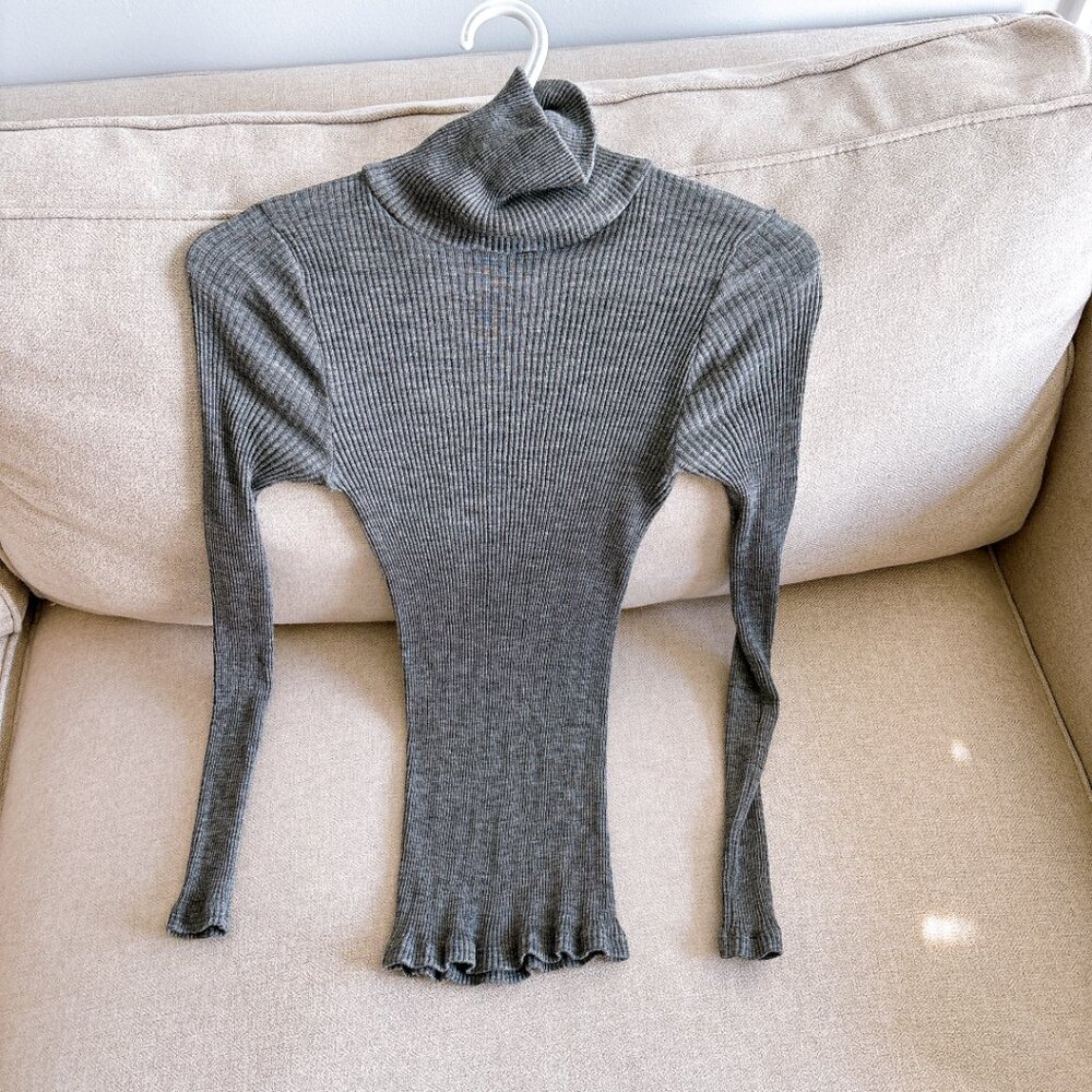 99% NEW intimissimi INNER SHIRT SIZE S